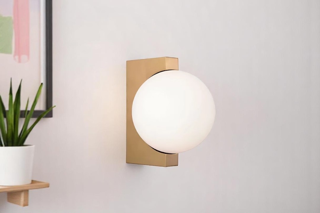 White ball-shaped wall lamp gold and white MGW-8141-1 