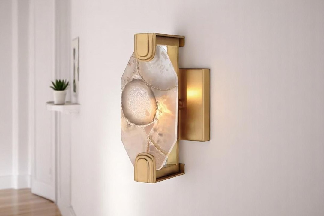 Wall lamp in golden color MGW-15703-1M