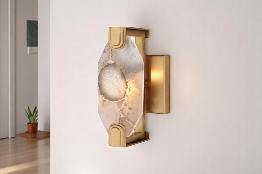 Wall lamp in golden color MGW-15703-1M