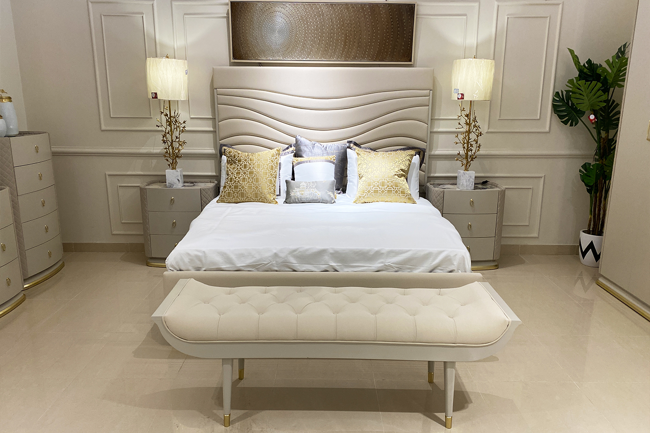 New classic bedroom with sofa