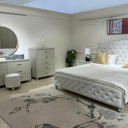 New classic bedroom size 180 * 200 cm, 7 pieces, 1004