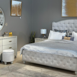 New classic bedroom size 180 * 200 cm, 7 pieces, 1004