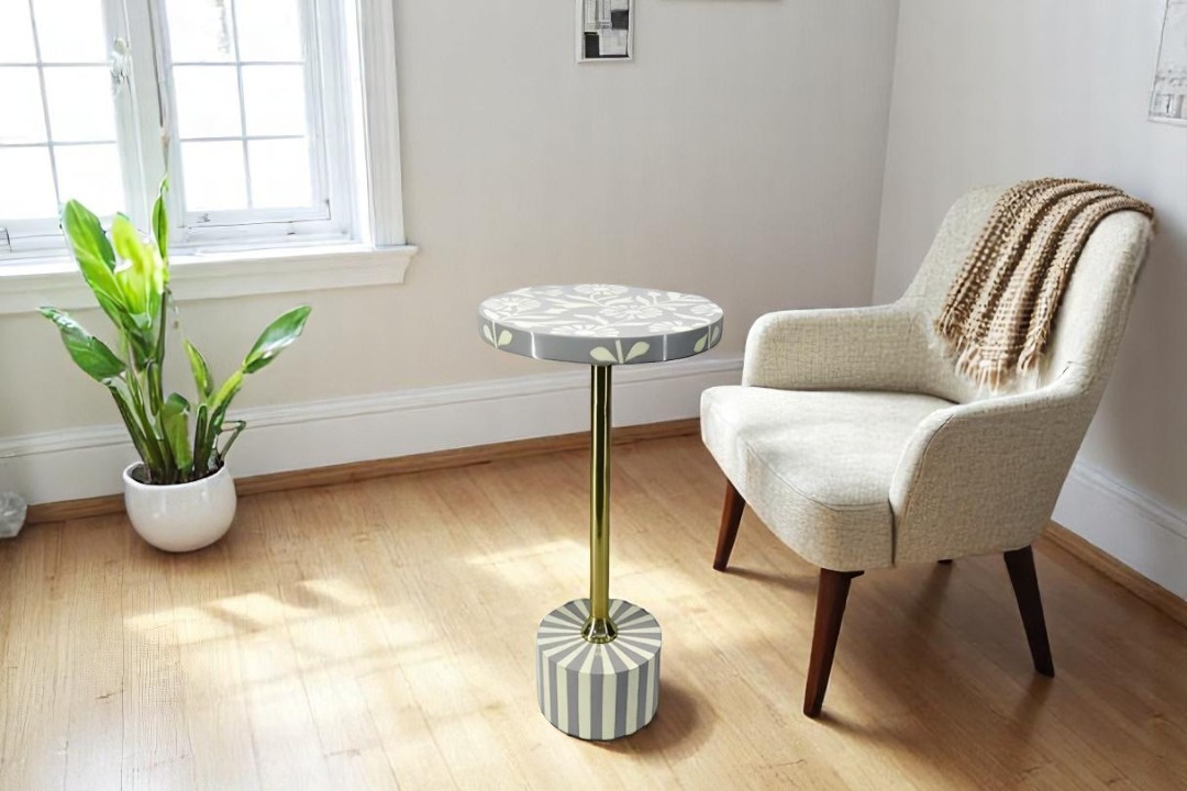 Round end table 69240