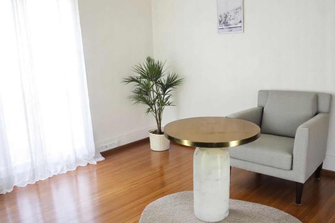 Modern metal end table 68593