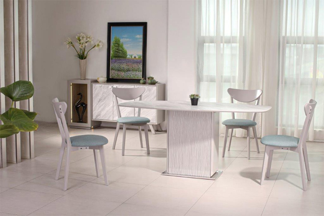 Modern dining table with 4 chairs LDS-049