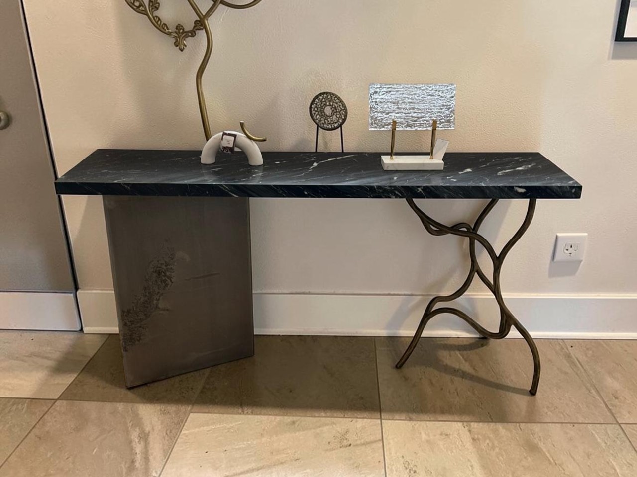 Console modern RC-648