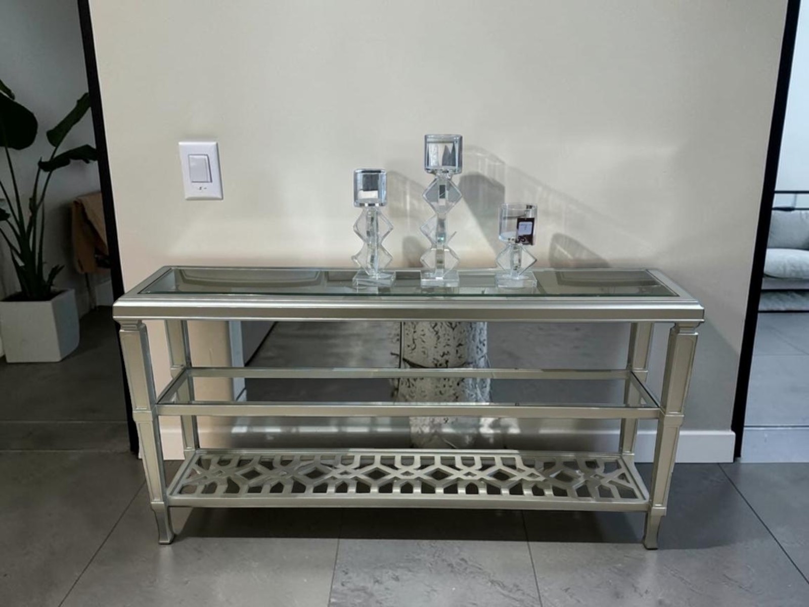 مدخل نيو كلاسيك MA-437 