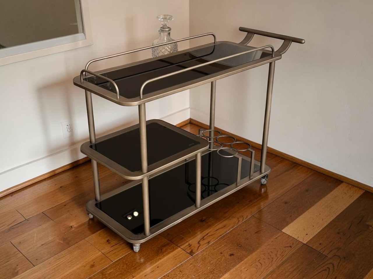 Modern single table CM28